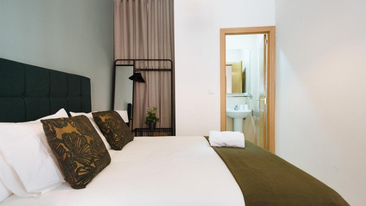 Chiqui And Vicente Suite Apartments Sevilla Dış mekan fotoğraf