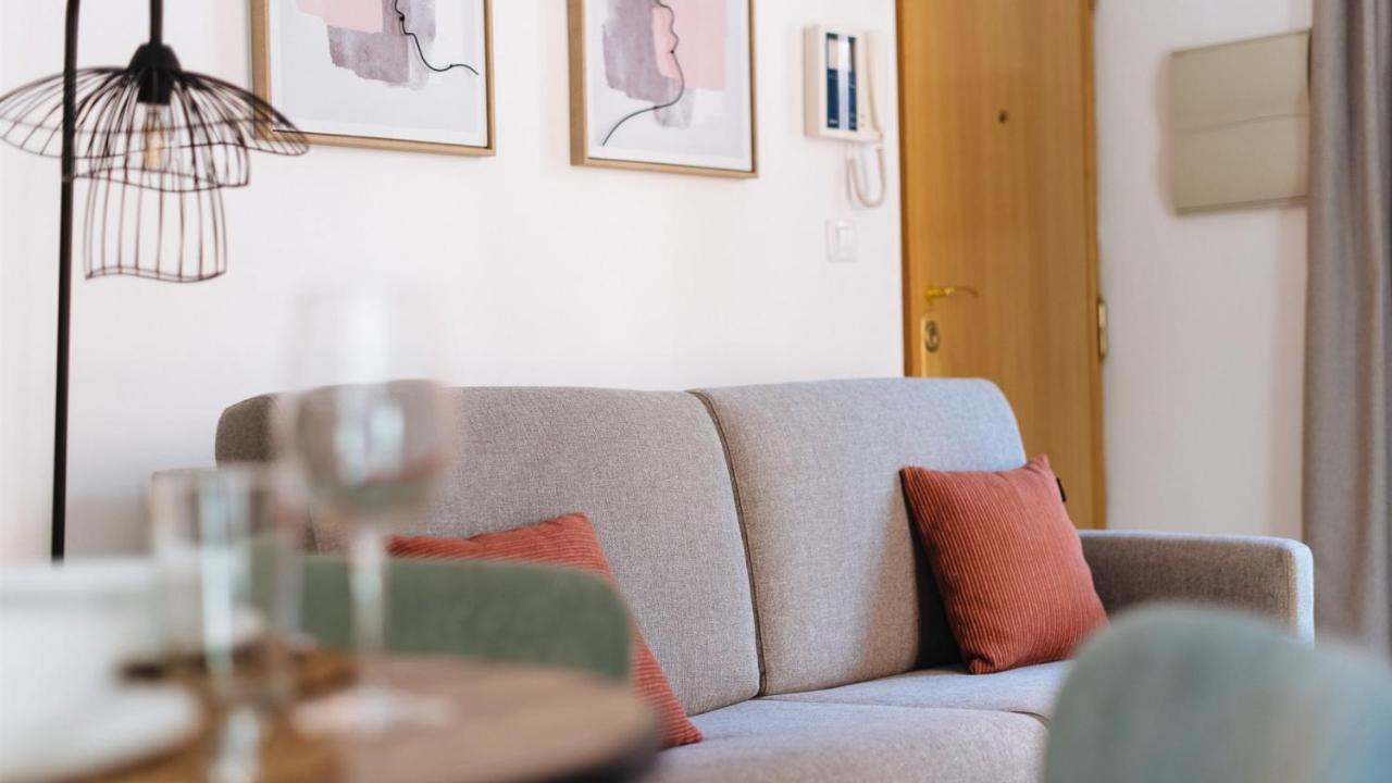 Chiqui And Vicente Suite Apartments Sevilla Dış mekan fotoğraf