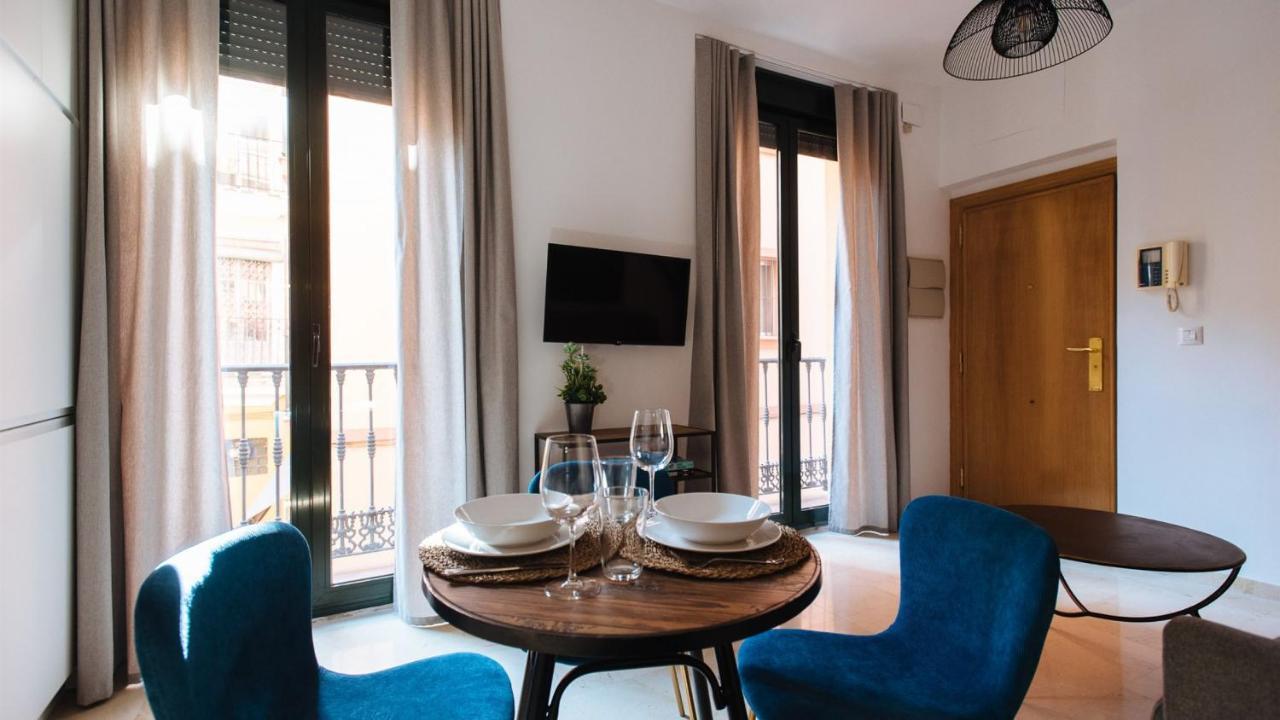 Chiqui And Vicente Suite Apartments Sevilla Dış mekan fotoğraf